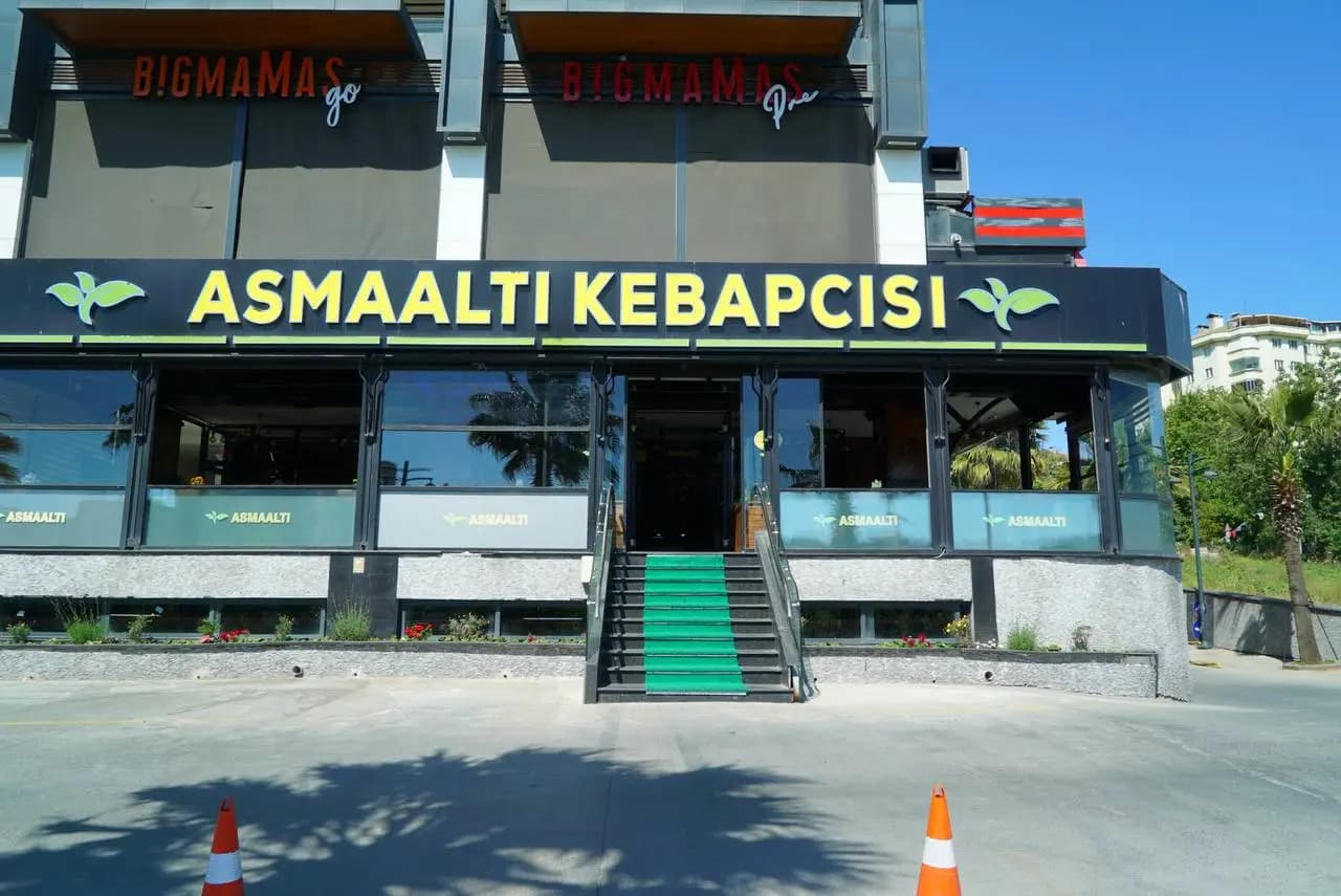 Asma Altı Kebapçısı tabelası