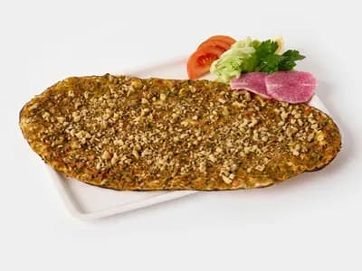 Lahmacun — köz üstünde